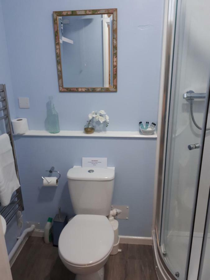 Santi Bhavana Bed & Breakfast ウエストベリー エクステリア 写真