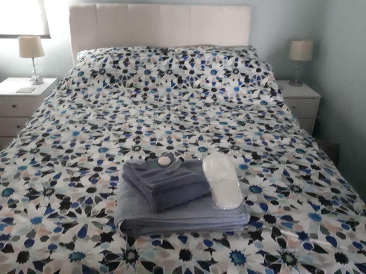 Santi Bhavana Bed & Breakfast ウエストベリー エクステリア 写真