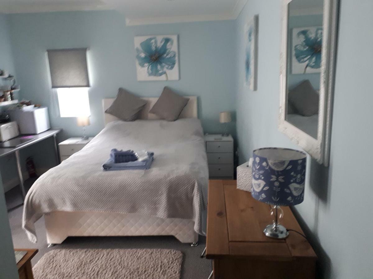 Santi Bhavana Bed & Breakfast ウエストベリー エクステリア 写真