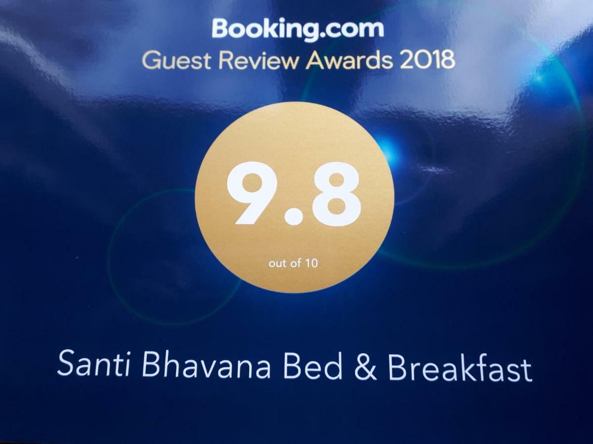 Santi Bhavana Bed & Breakfast ウエストベリー エクステリア 写真